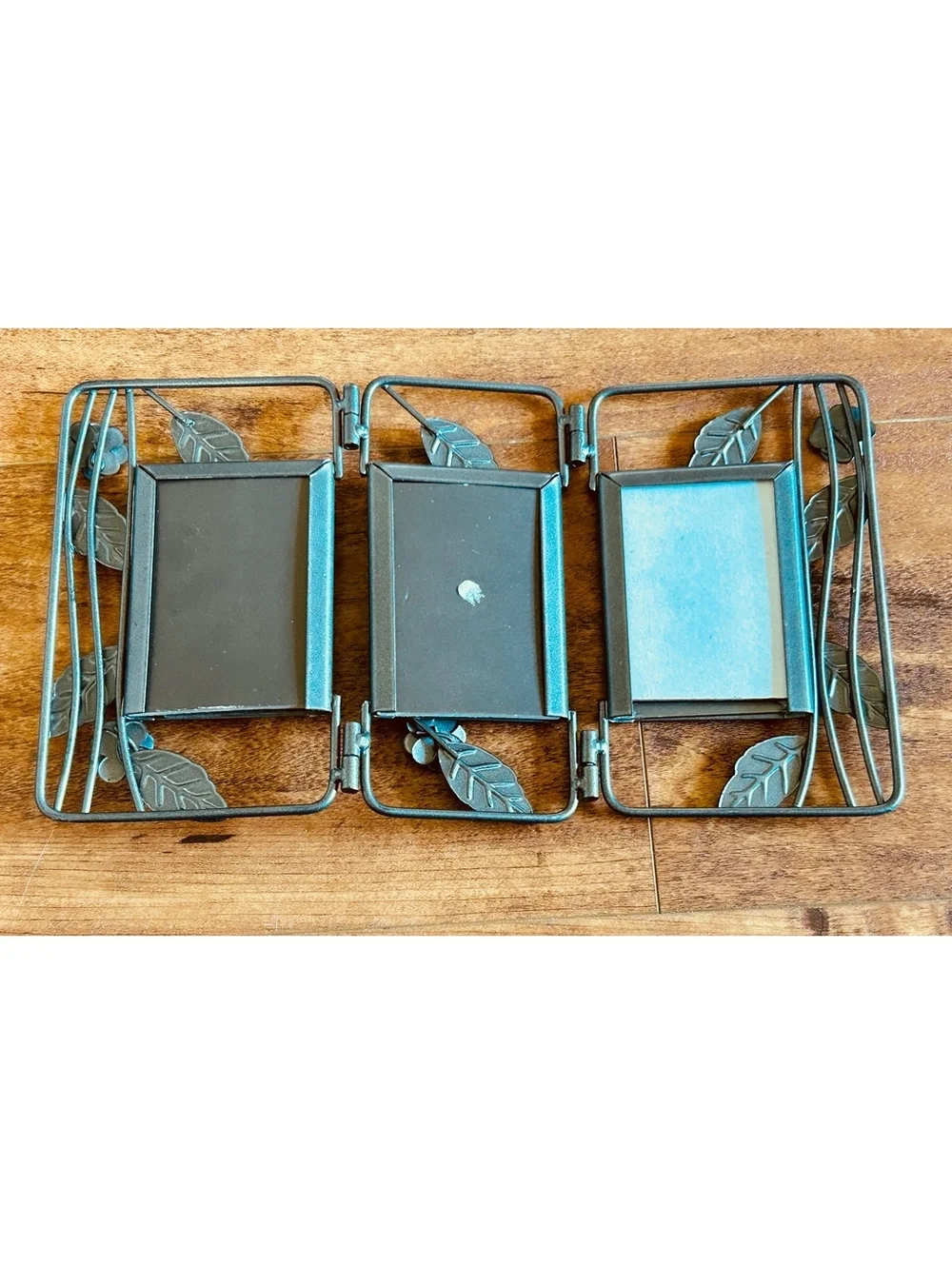 Triple Frame Decorative Photo Frame with Leaf and Flower Metal Accents